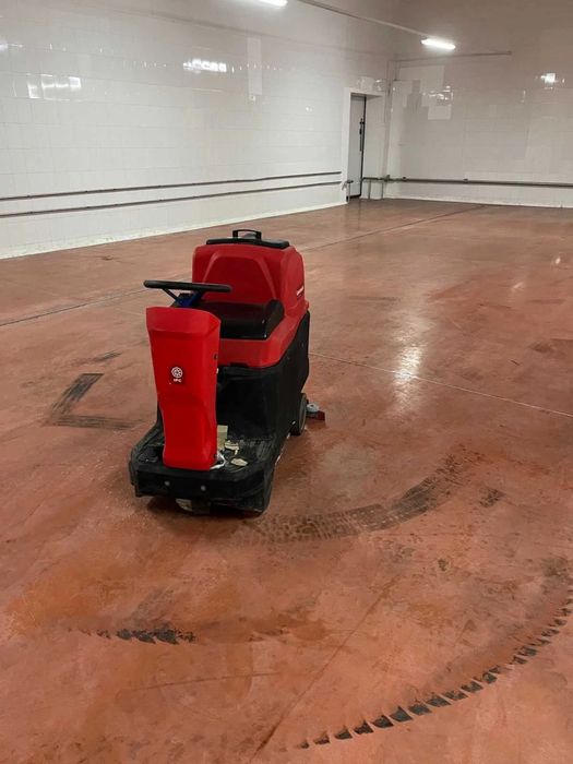 Професійне миття підлоги Будівельний клінінг Миття промислової підлоги