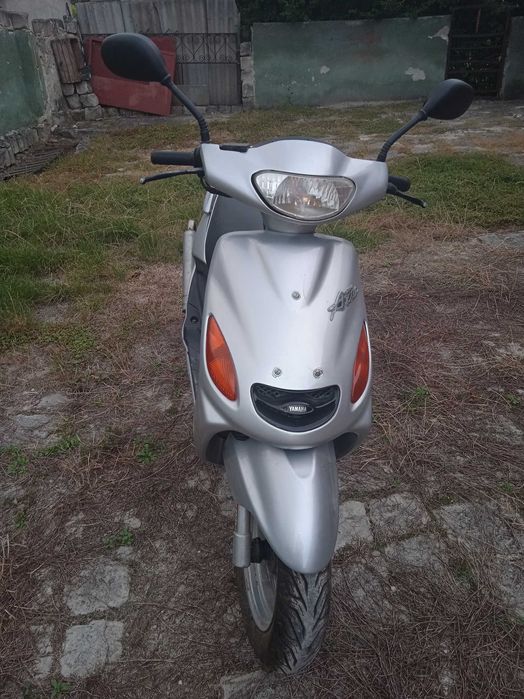 YAMAHA Grand axis 100