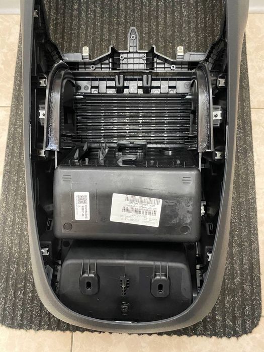 Перчаточник бардачок з шторкою Mercedes Vito V-class Віто Ве-класW447