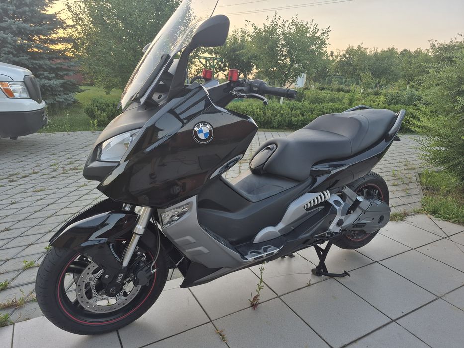 Моторойлер BMW c600