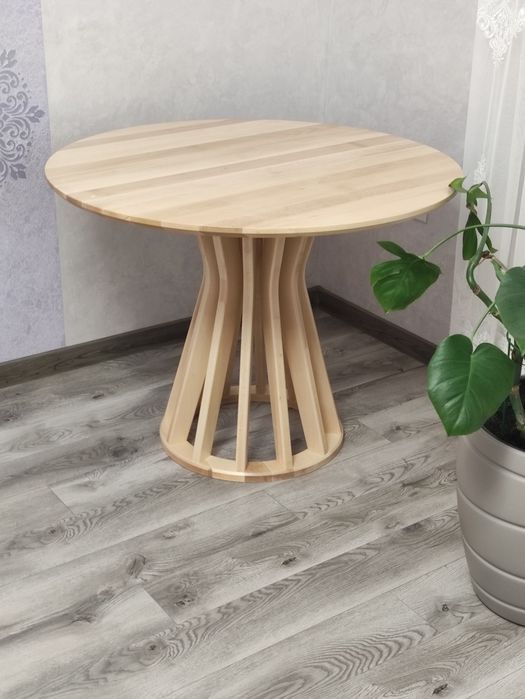 Стіл 100х100 дерево