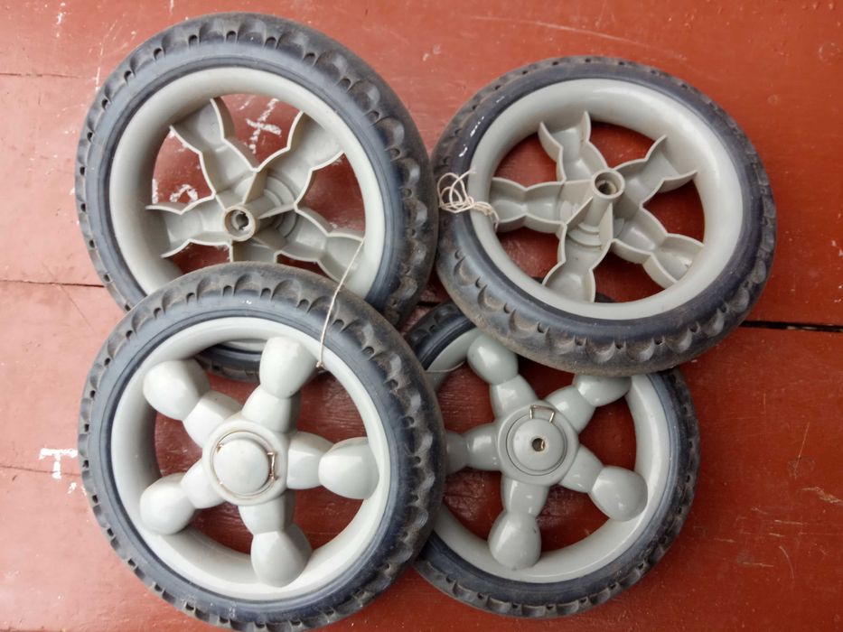 Колесо для тачки-тележки садовой