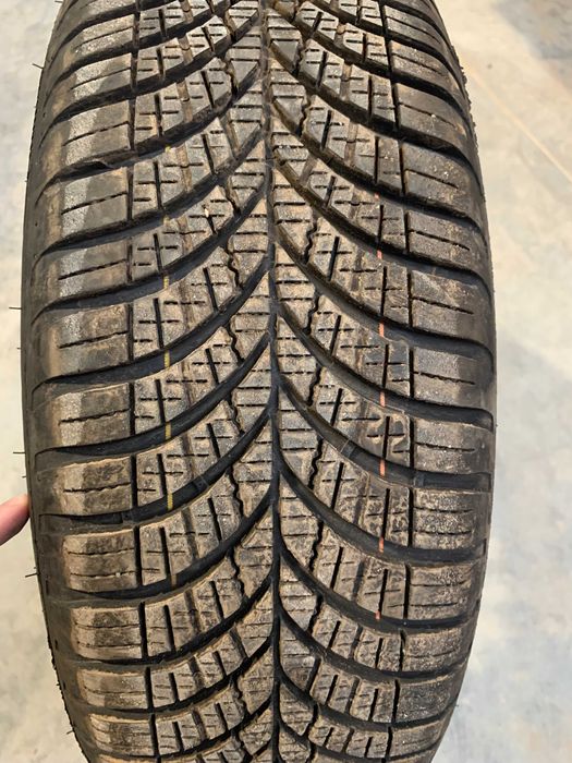 OPONA 185/65 R15 92T GOOD YEAR Vector 4.seasons Gen-3 + felga