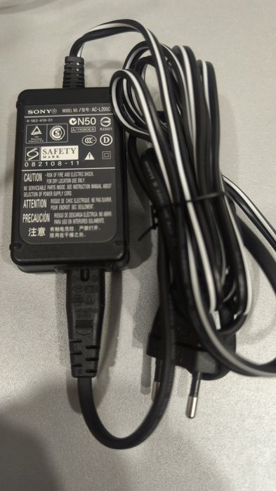 Мережевий адаптер Sony AC-L200, AC-L25A, AC-L25B (8.4V, 1.7A)