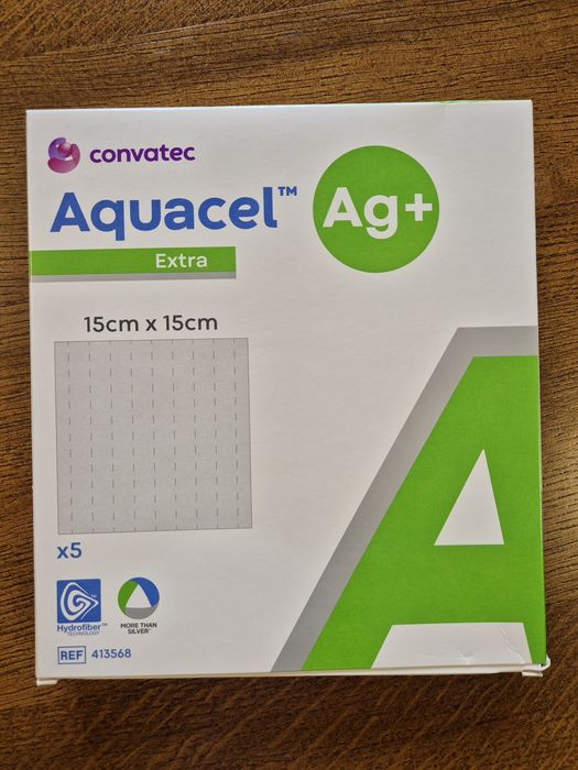 Aquacel Ag+ Extra, opatrunek hydrowłóknisty, 15 x 15 cm, 5 sztuk.