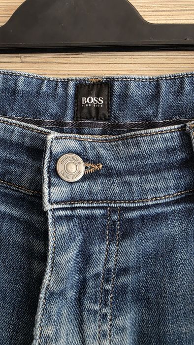 Spodnie jeansowe męskie Hugo Boss  36/32.