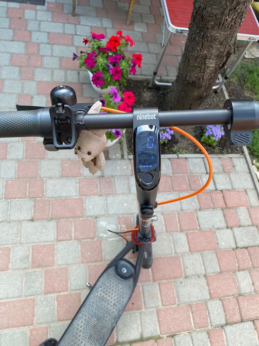 Електросамокат Segway Ninebot F2 Plus E Black