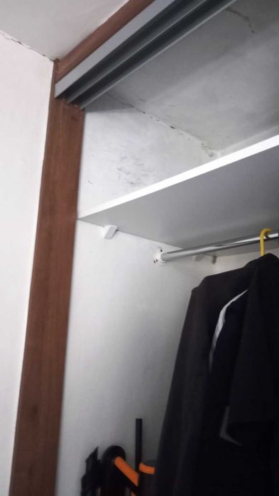 Szafa przesuwna 250x250