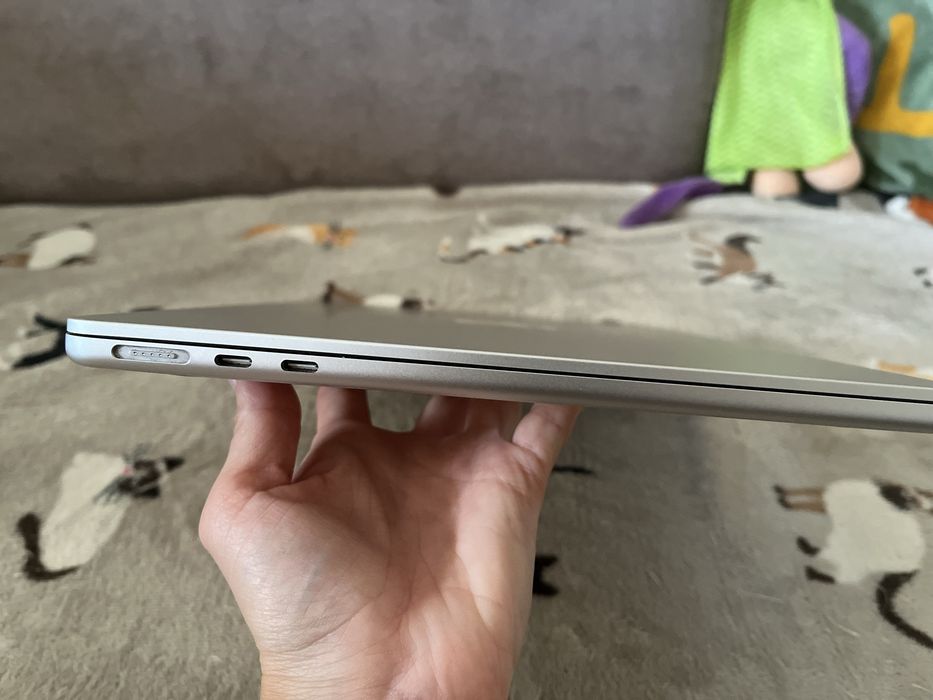 Macbook Air 13” M2 | 16GB RAM | 256GB | srebrny | komplet | bateria 86%
