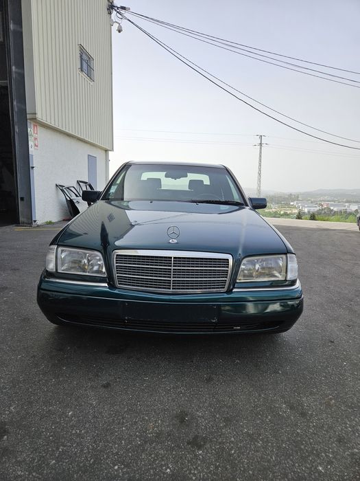 Mercedes-Benz C 250 TD Elegance W202 de 1996 para peças