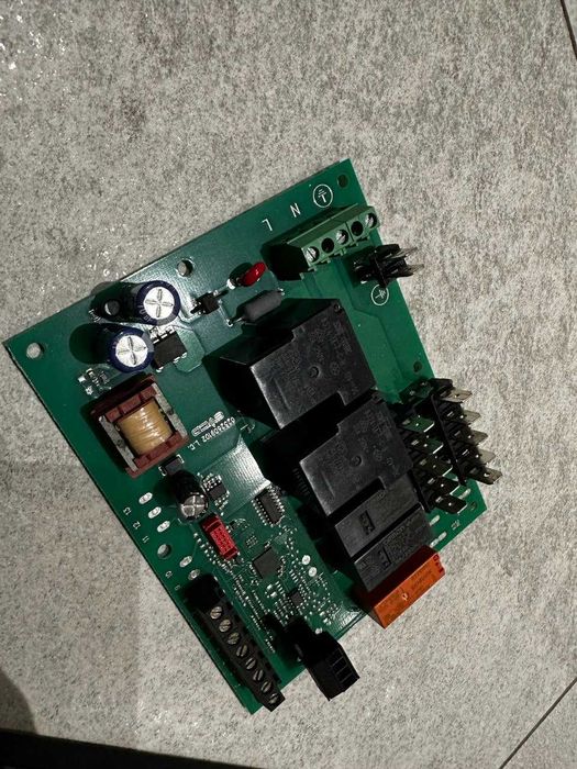 EVRSF205N9VFB Контролер для холод/мороз облад 5 реле Split EVCO Італія