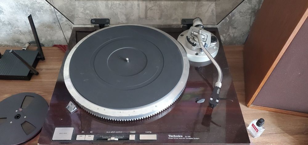 Програвач вінілу Technics SL-M2