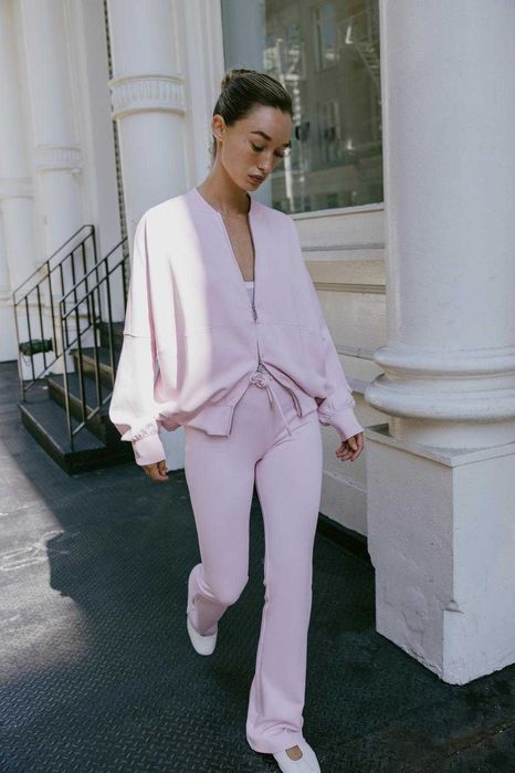 Жіночий рожевий костюм Zara