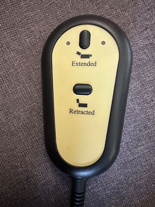 Poltrona - reclinação elétrica, massagem e termoterapia. Como NOVA