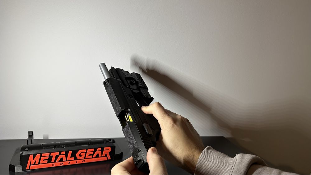 Replica Arma do Metal Gear Solid