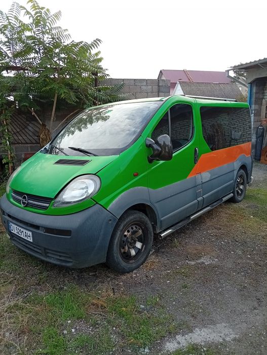 Продам OPEL VIVARO 2003года