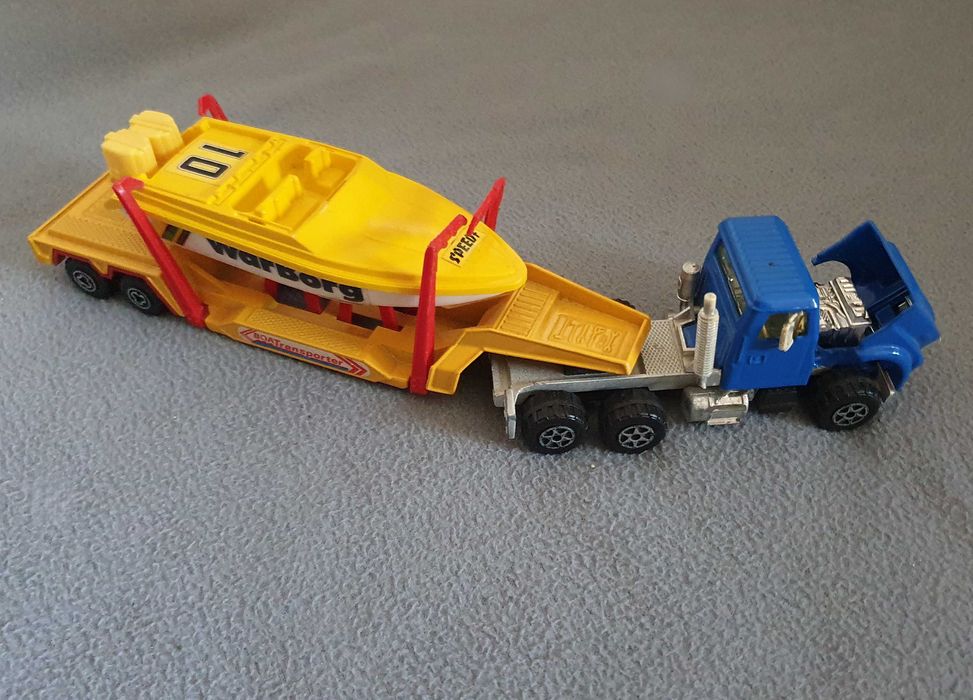 Majorette - Camião Transporte de Barco Warborg, escala 1/60 - France