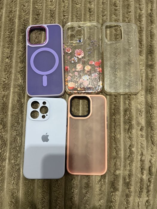 Чохол на iphone 13 pro.