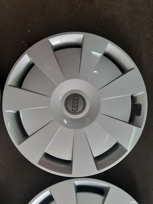 (3) Kołpaki 16" - Audi