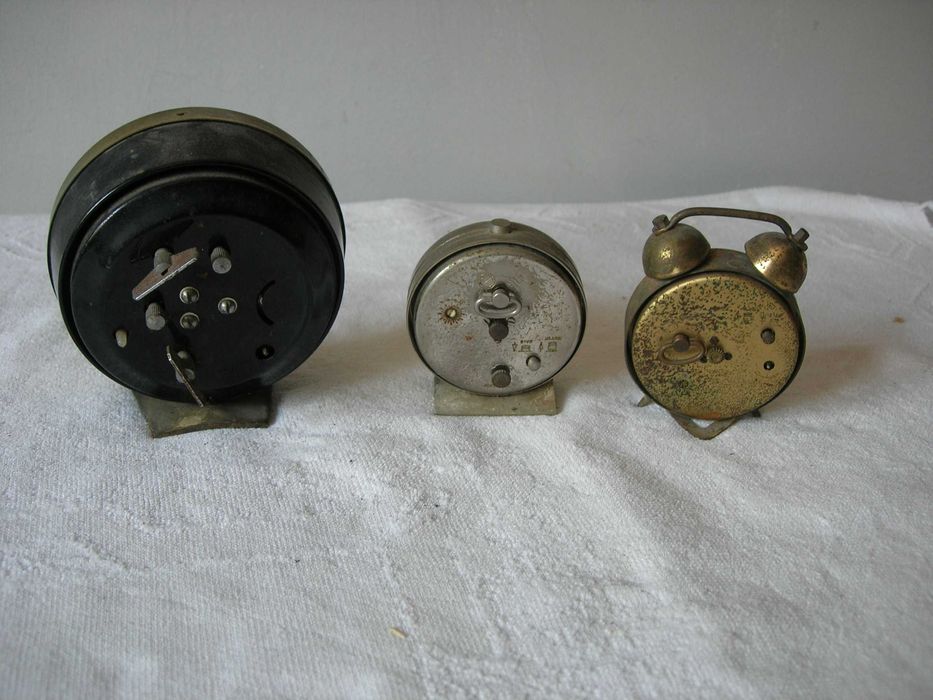 Relógios e despertadores diversos - Redoma, loiça, a pilhas, a corda