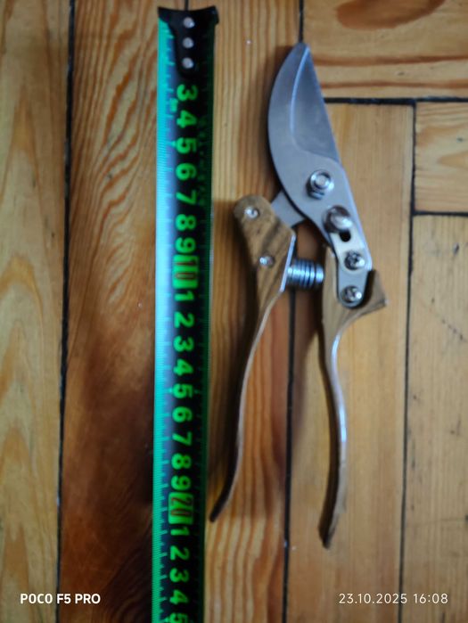 Секатори садові площинні, нові