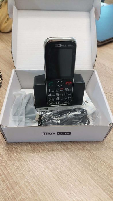 Telefon MAXCOM MM720BB