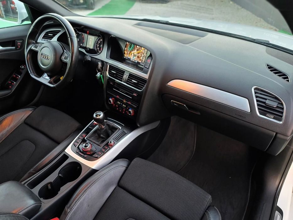 Audi A4 Avant 2.0 TDI S-line Plus