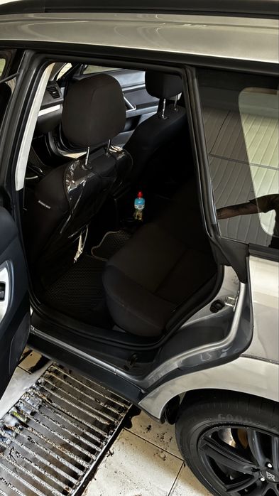 Subaru outback 2,5 автомат 4х4