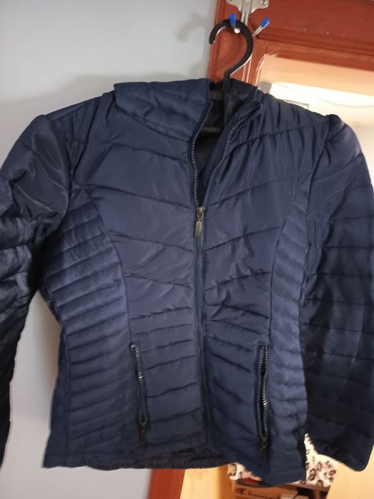 Kurtka damskaz kapturem m