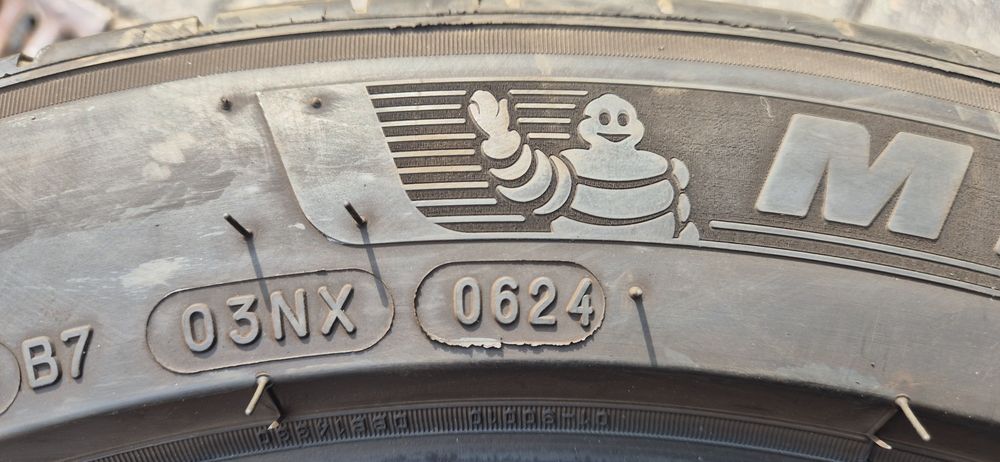 Jedna opona letnia Michelin 245/45/18