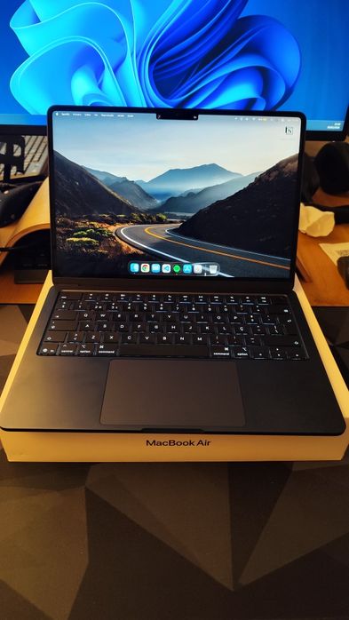Apple MacBook Air M4 13,6"