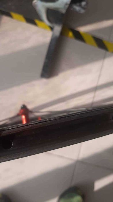 Rodas de Carbono estrada