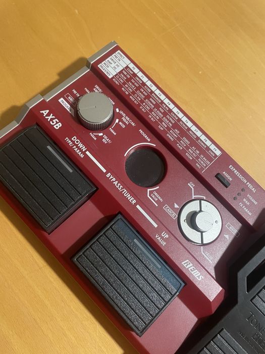 Korg AX5B Processador de efeitos guitarra/baixo