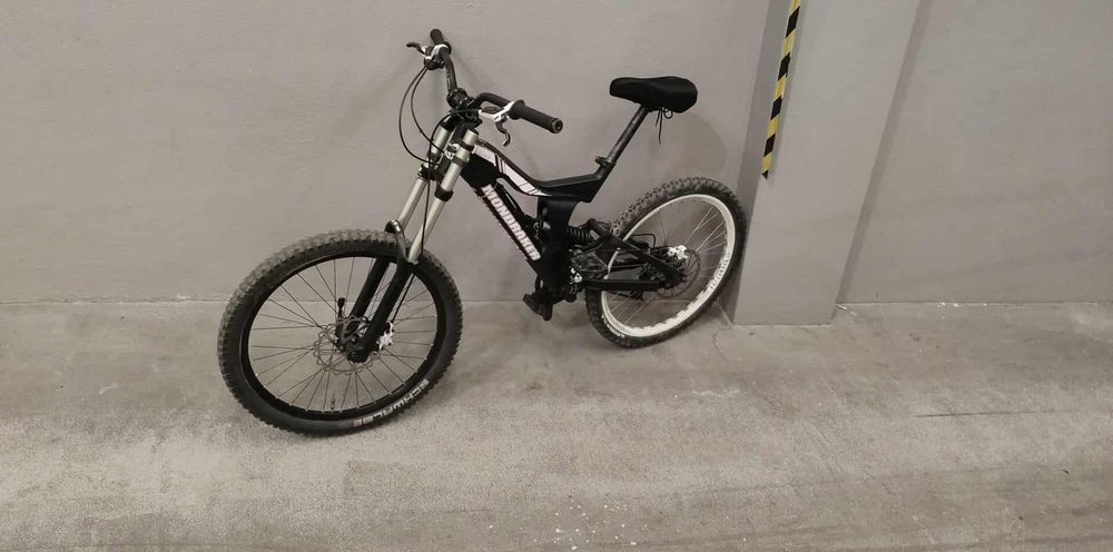 Bicleta de downhill