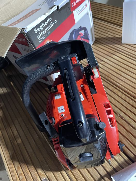 Motoserra nova a gasolina