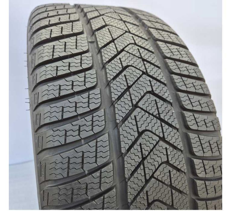 Pirelli Winter SottoZero 3 255/40 R20 101W 7.5mm 2022
