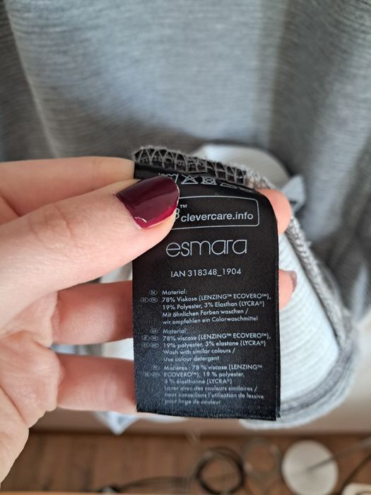 Klasyczna sukienka z wiskozy, Esmara