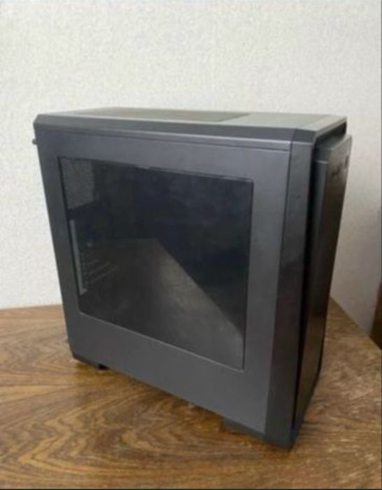 Компьютер. Системный блок б/у. Торг. В хорошем состоянии