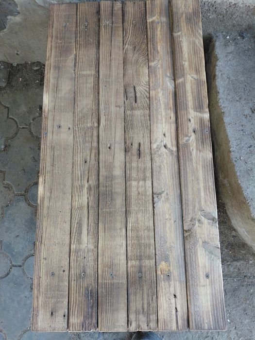 Собача дерев'яна будка