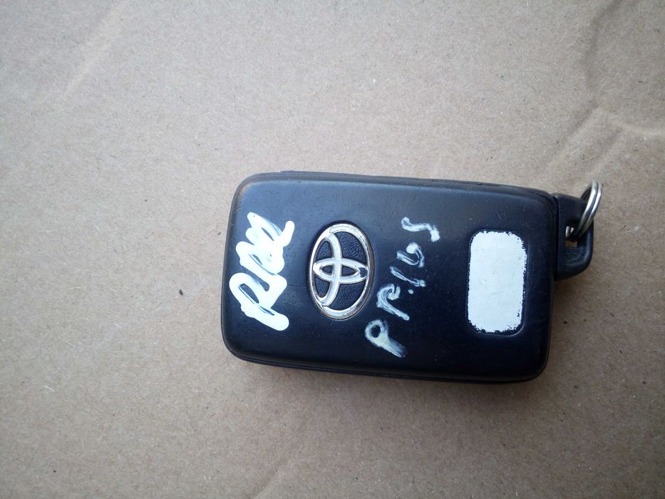 PRIUS III 09-15 kluczyk