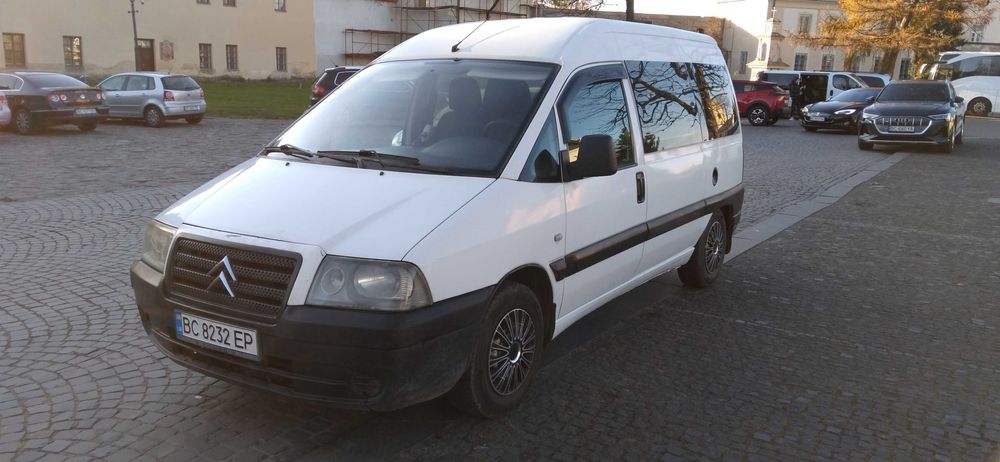 Citroen Jumpy 2005 рік 1.9 л 4100 $