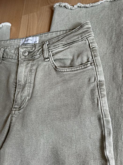 Jeansy  reserved 38