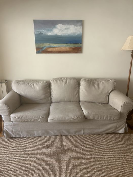 Sofá 3 lugares EKTORP IKEA com 2 capas (bege e conzenta)