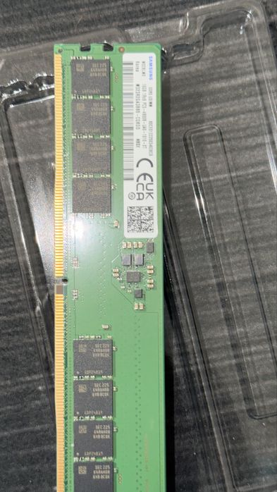 1x 16gb ddr5 samsung