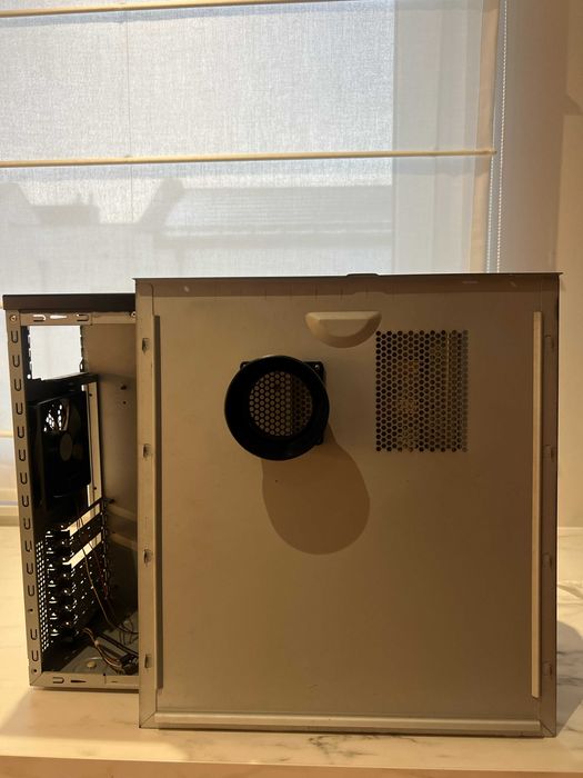 Obudowa Cooler Master - 5 zatok 5.25" + napęd DVD-RW