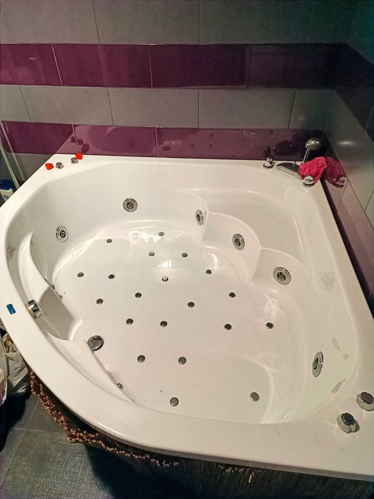 Vendo Jacuzzi de canto SanycCes
