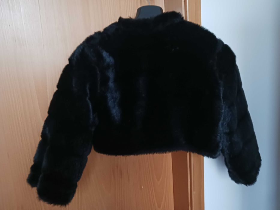 Bolero em pelo sintético