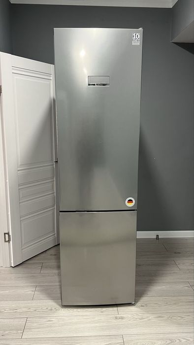 Холодильник NoFrost Bosch KGN39XW326 в ідеальному стані