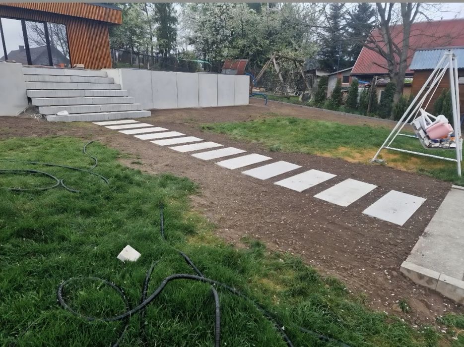 Uslugi koparką i ukladanie kostki brukowej