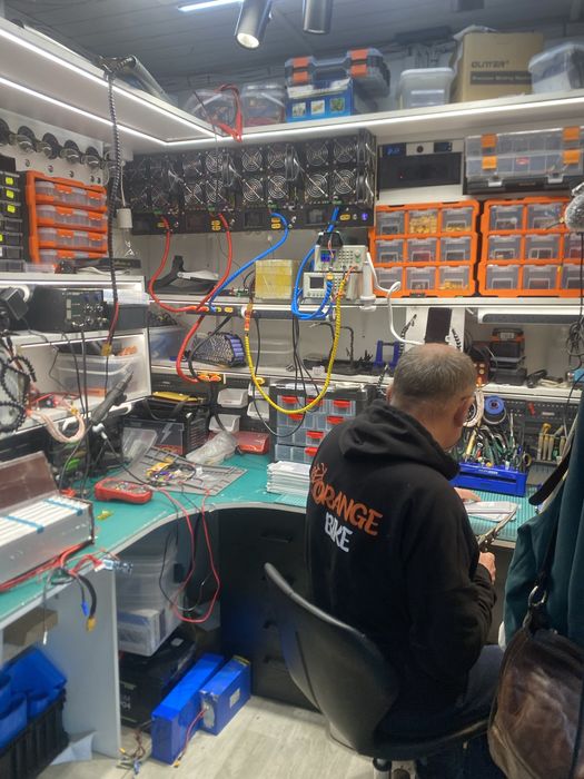 Ремонт інверторів та джерел безперебійного живлення (ДБЖ):